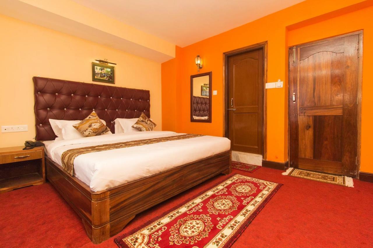 Oyo 12370 Royal Sarava Hotel ดาร์จีลิง ภายนอก รูปภาพ