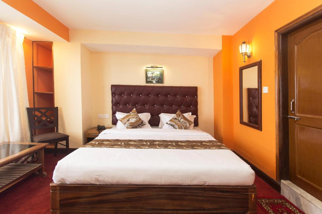 Oyo 12370 Royal Sarava Hotel ดาร์จีลิง ภายนอก รูปภาพ
