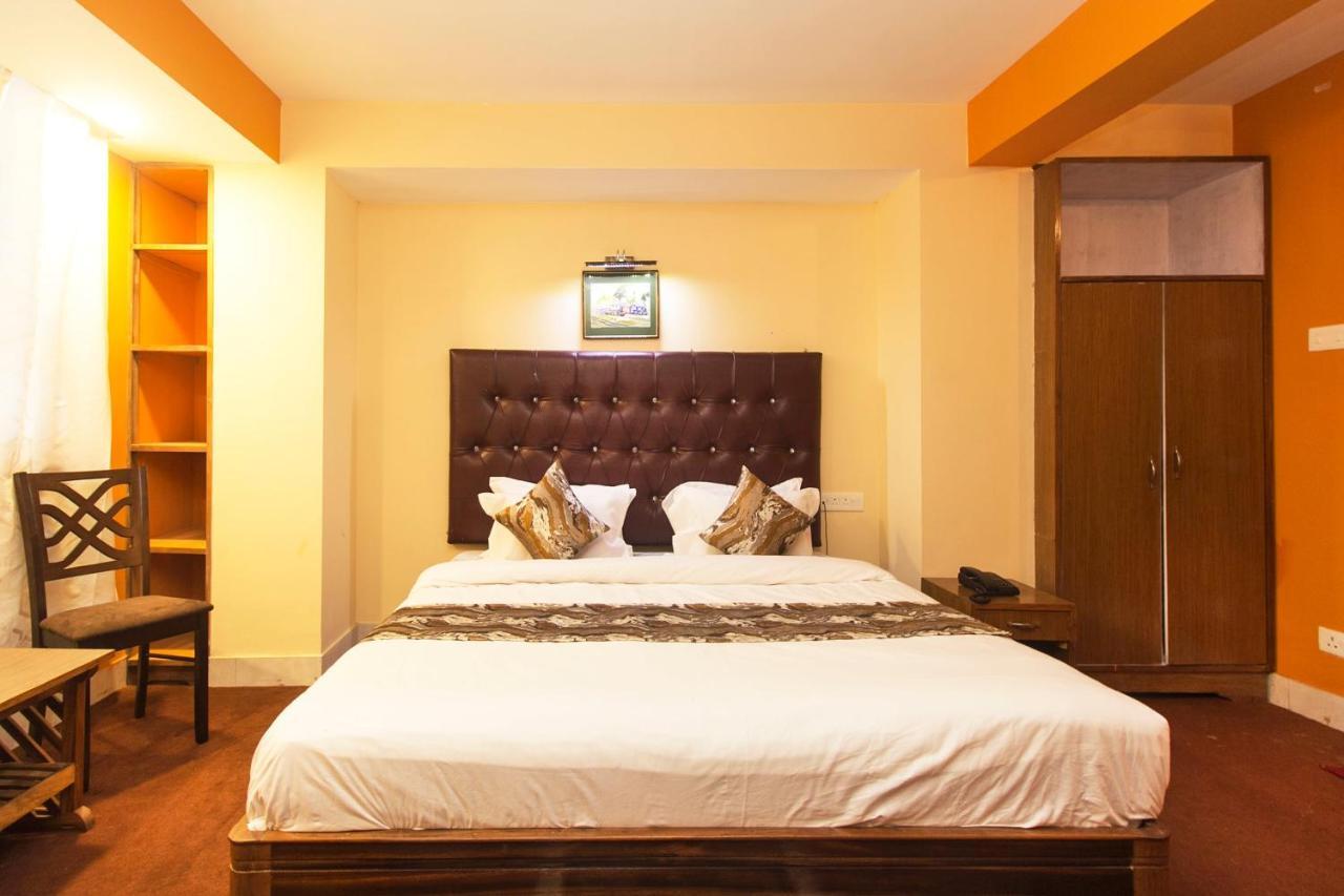 Oyo 12370 Royal Sarava Hotel ดาร์จีลิง ภายนอก รูปภาพ
